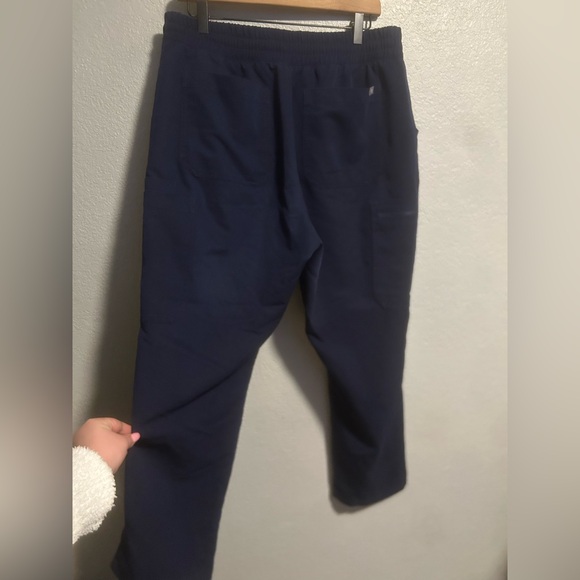 Figs navy blue two piece set - Picture 11 of 15